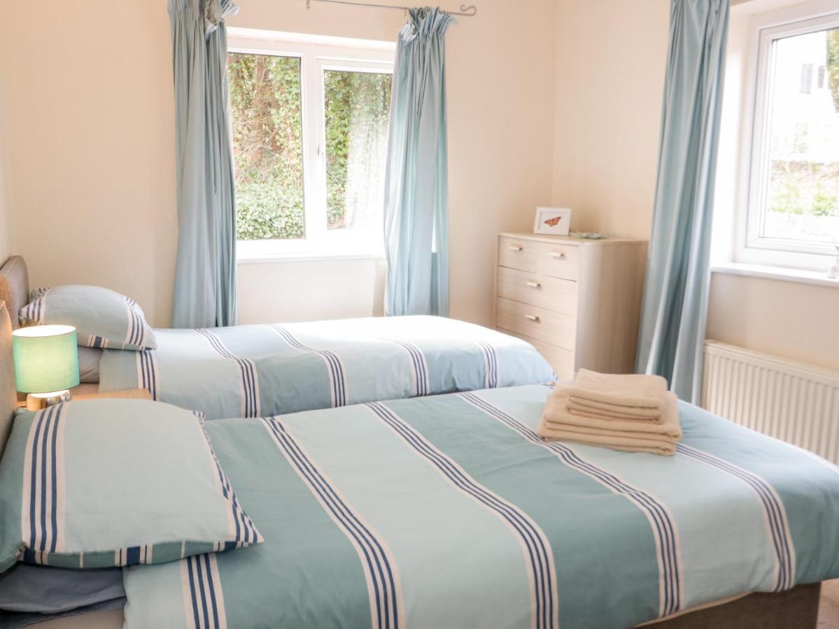 Treetops Colwyn Bay Buitenkant foto